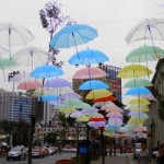 中山路に雨傘のアーケード街！