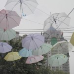 中山路に雨傘のアーケード街！